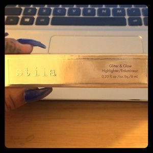 Stila Glitter & Glow Highlighter / Enlumineur